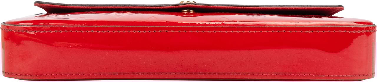 Louis Vuitton Louis Vuitton Vernis Leather Monogram Felicie Crossbody Bag Rood
