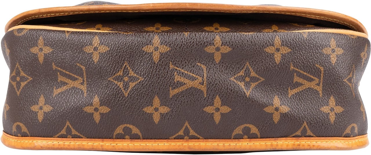 Louis Vuitton Louis Vuitton Monogram Canvas Menilmontant PM Crossbody Bag Bruin