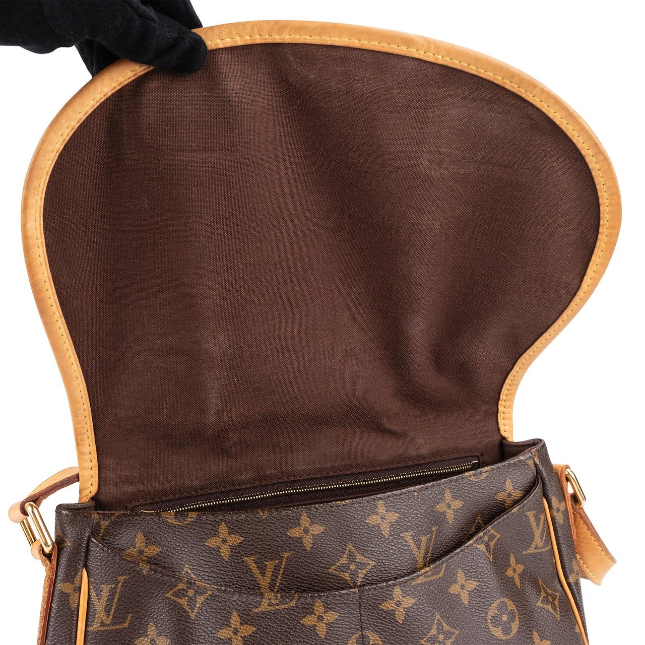 Louis Vuitton Louis Vuitton Monogram Canvas Menilmontant PM Crossbody Bag Bruin