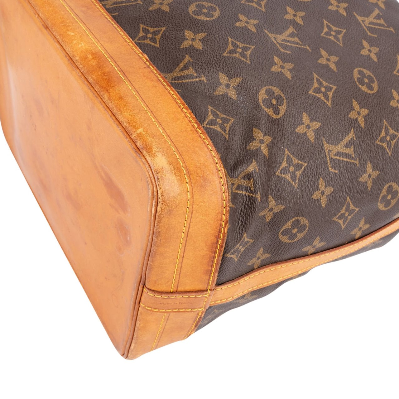 Louis Vuitton Louis Vuitton Monogram Canvas Sac Noé Grande Shoulder Bag Bruin