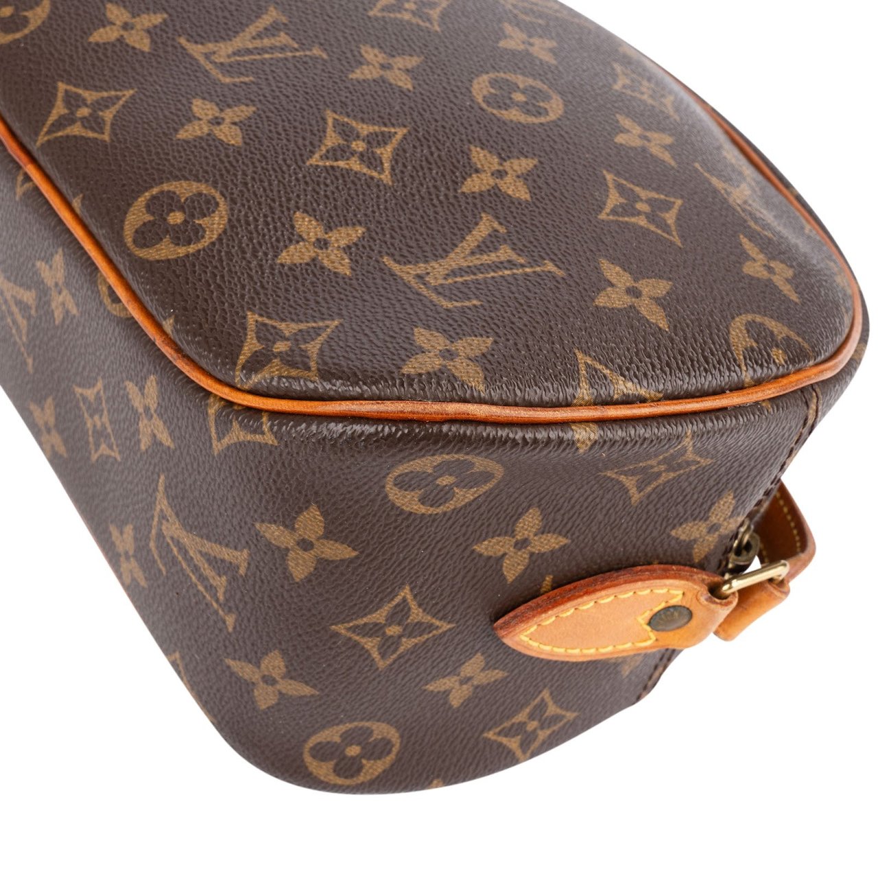 Louis Vuitton Louis Vuitton Monogram Canvas Blois Crossbody Bag Bruin