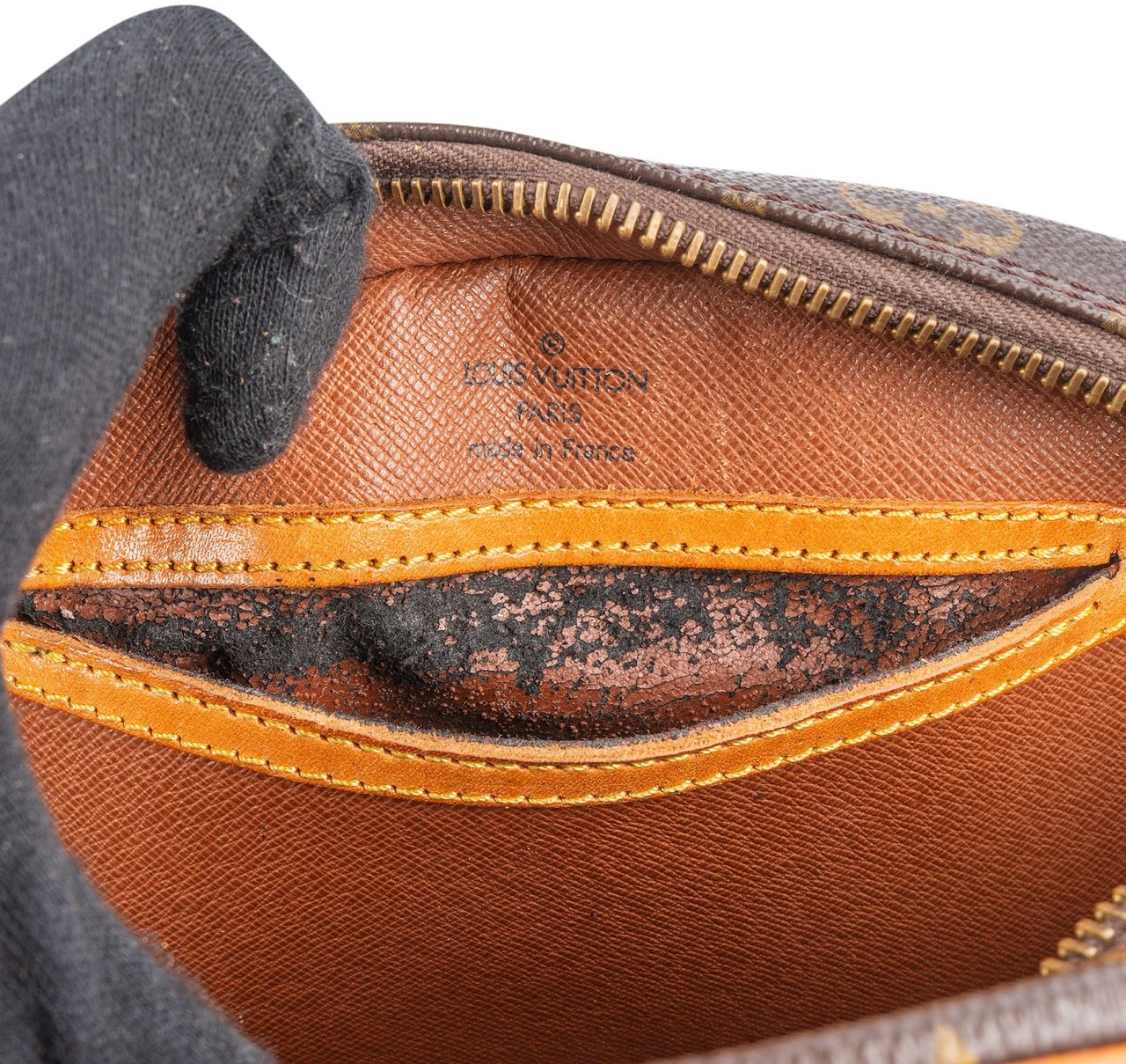 Louis Vuitton Louis Vuitton Monogram Canvas Blois Crossbody Bag Bruin