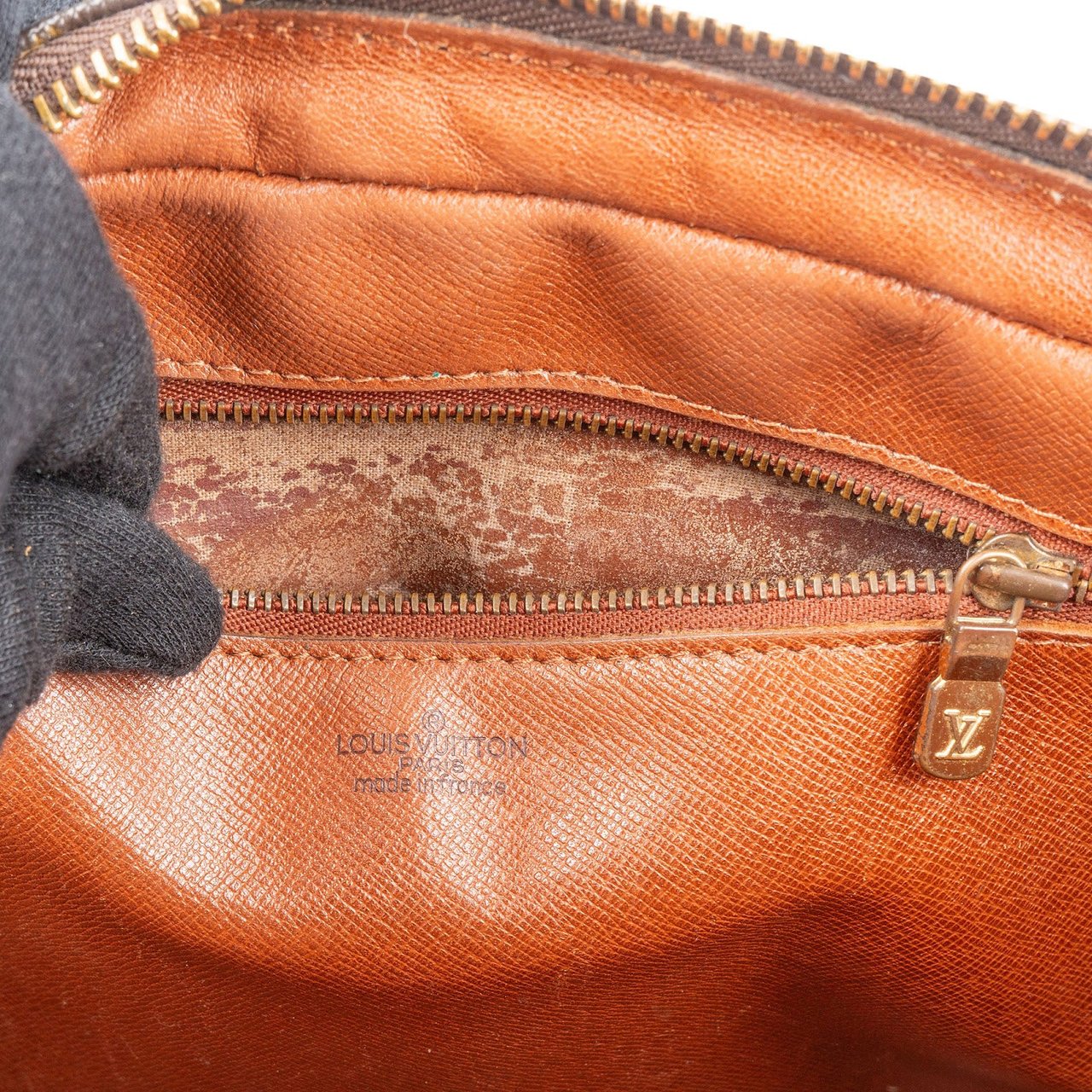 Louis Vuitton Louis Vuitton Monogram Canvas Jeune Fille GM Crossbody Bag Bruin