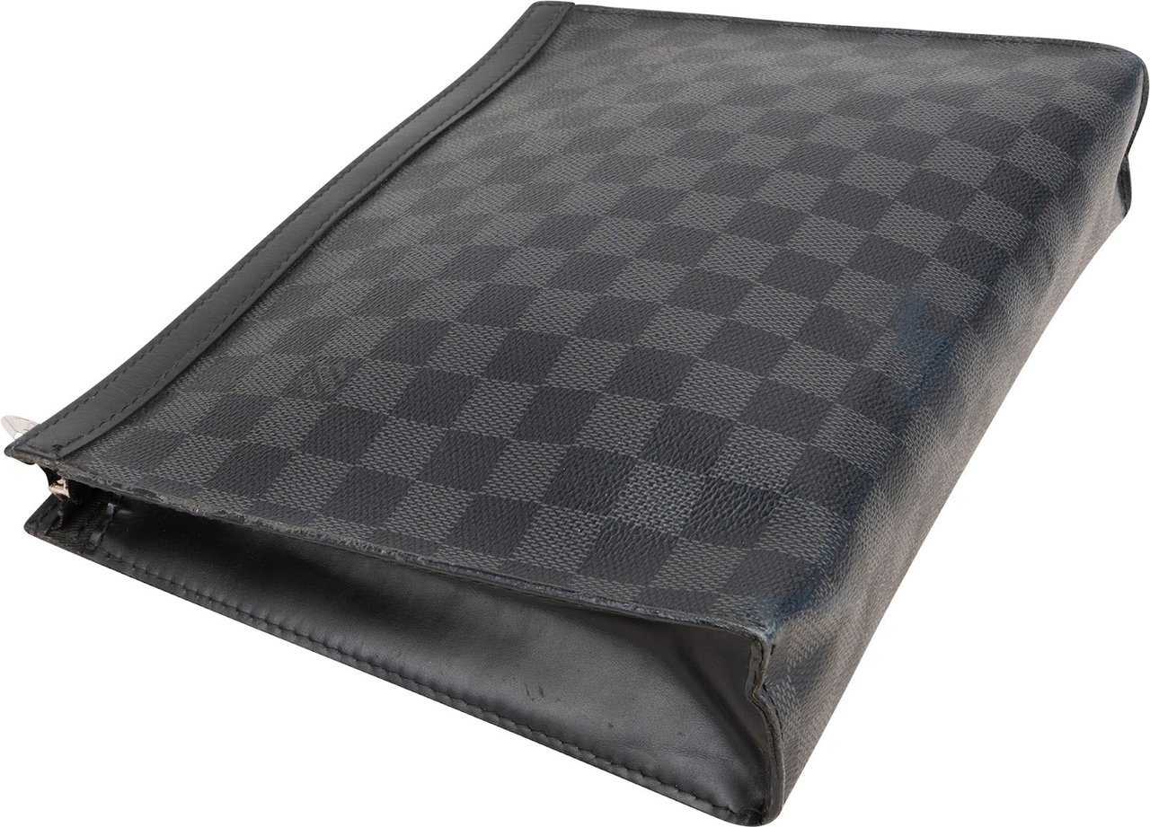 Louis Vuitton Louis Vuitton Monogram Damier Graphite Pochette Voyage MM Clutch Zwart
