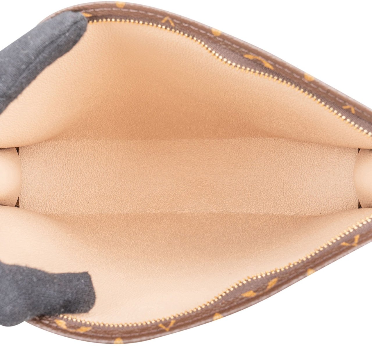 Louis Vuitton Louis Vuitton Monogram Canvas Toiletry 26 Clutch Bruin