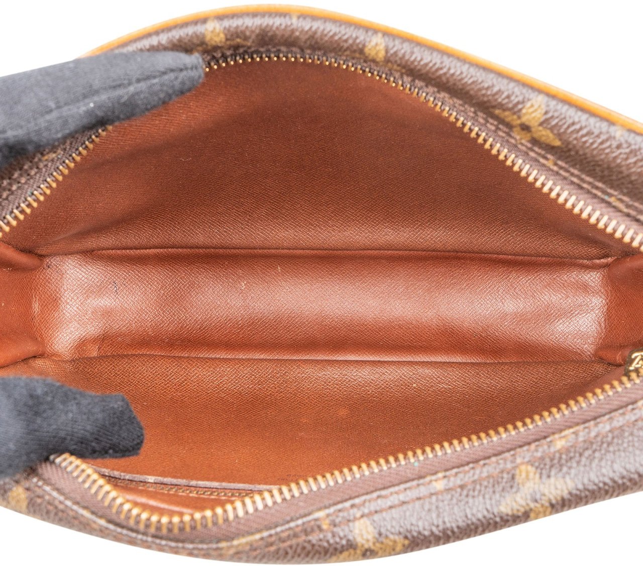 Louis Vuitton Louis Vuitton Monogram Canvas Trocadero 23 Crossbody Bag Bruin