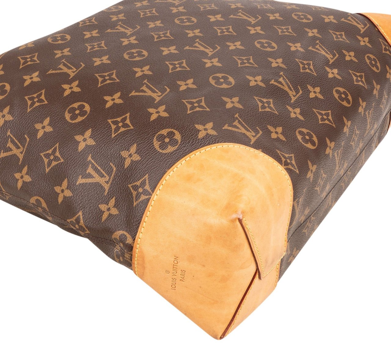 Louis Vuitton Louis Vuitton Monogram Canvas Berri MM Shoulder Bag Bruin