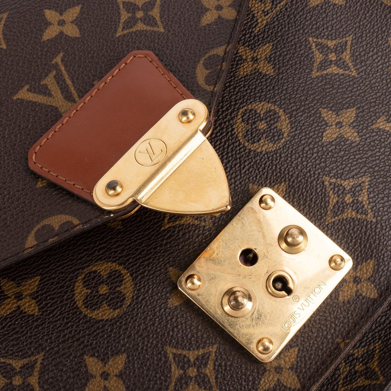 Louis Vuitton Louis Vuitton Monogram Canvas Monceau Handbag Bruin