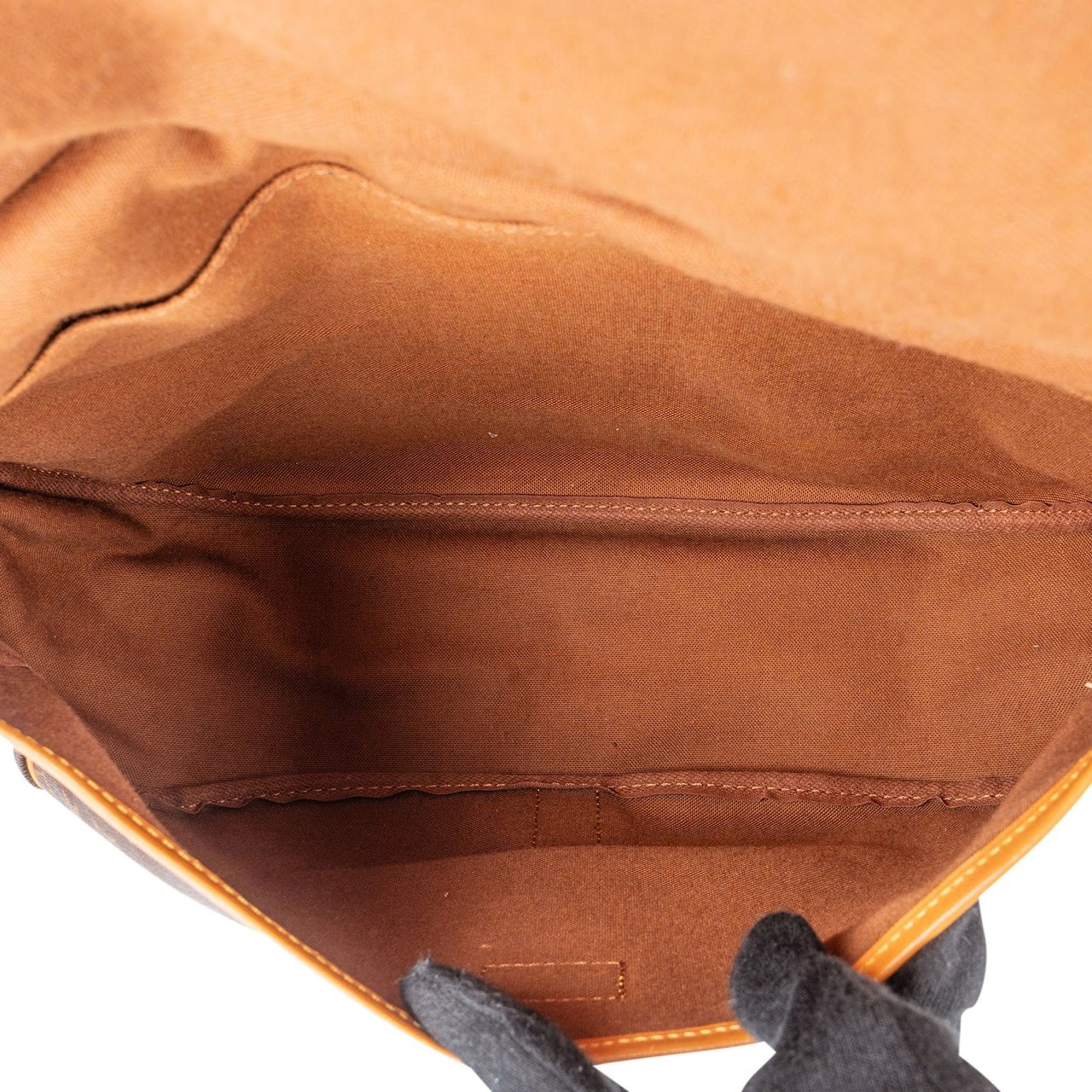 Louis Vuitton Louis Vuitton Monogram Canvas Saumur 35 Crossbody Bag Bruin