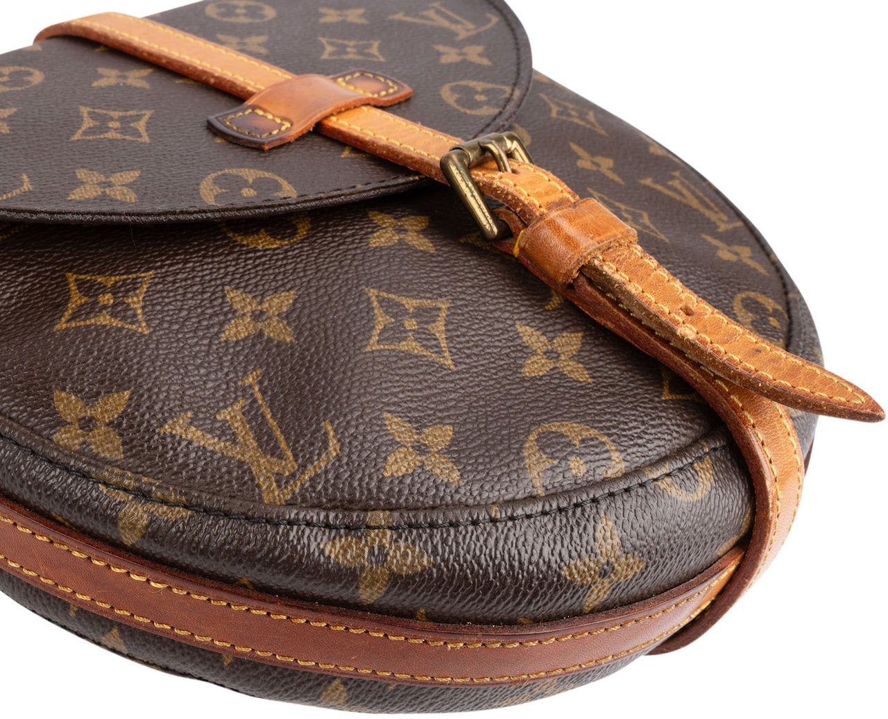 Louis Vuitton Louis Vuitton Monogram Canvas Chantilly MM Crossbody Bag Bruin