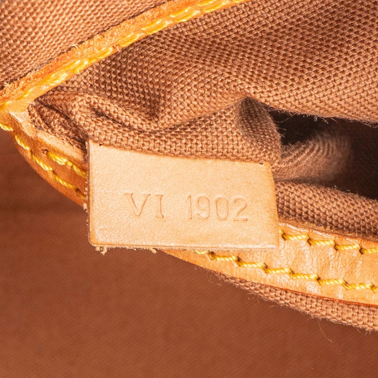 Louis Vuitton Louis Vuitton Monogram Canvas Alma PM Handbag Bruin