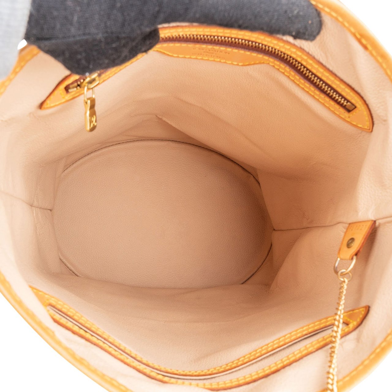 Louis Vuitton Louis Vuitton Monogram Canvas Bucket GM Shoulder Bag Bruin