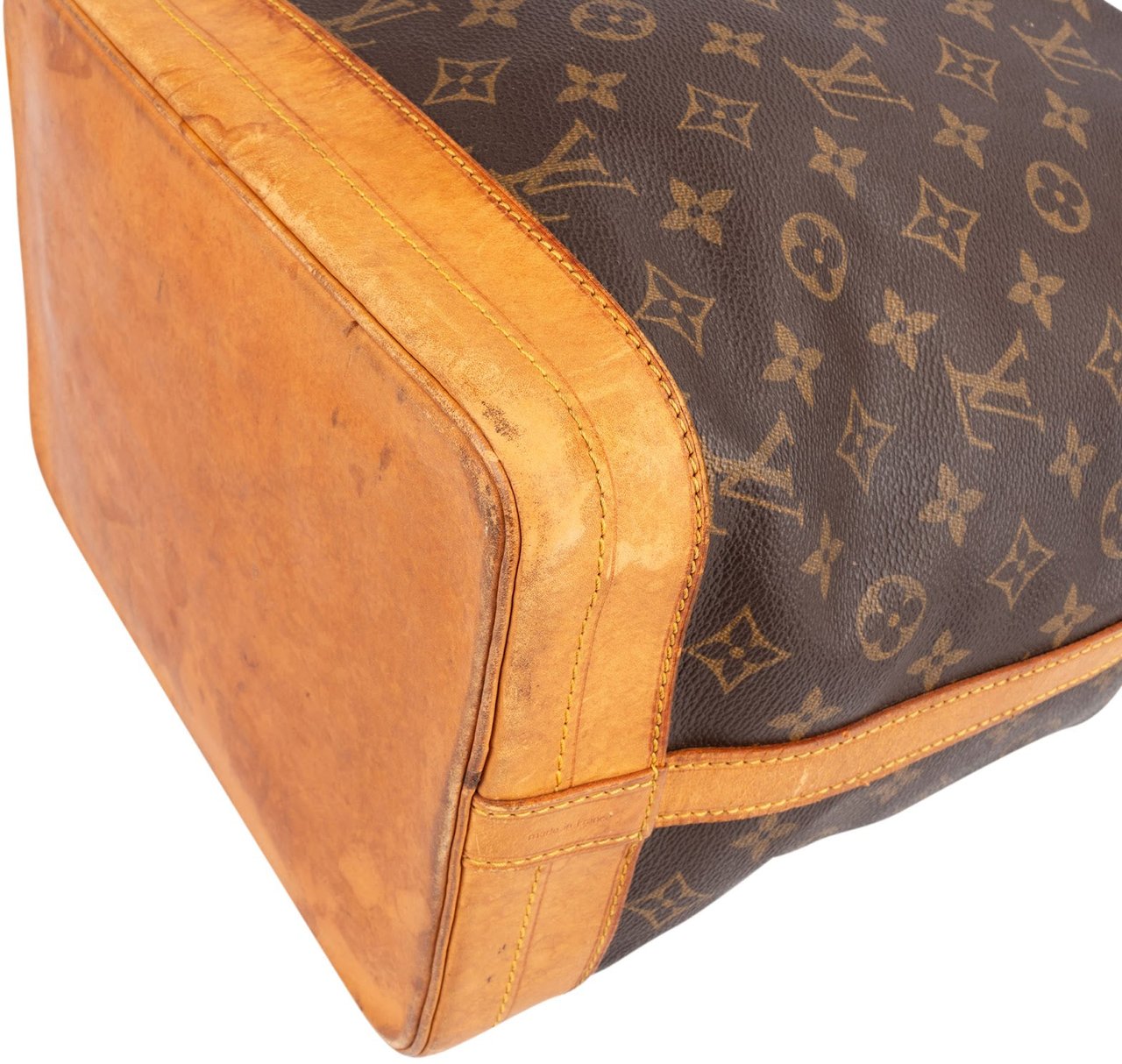 Louis Vuitton Louis Vuitton Monogram Canvas Sac Noé Grande Shoulder Bag Bruin