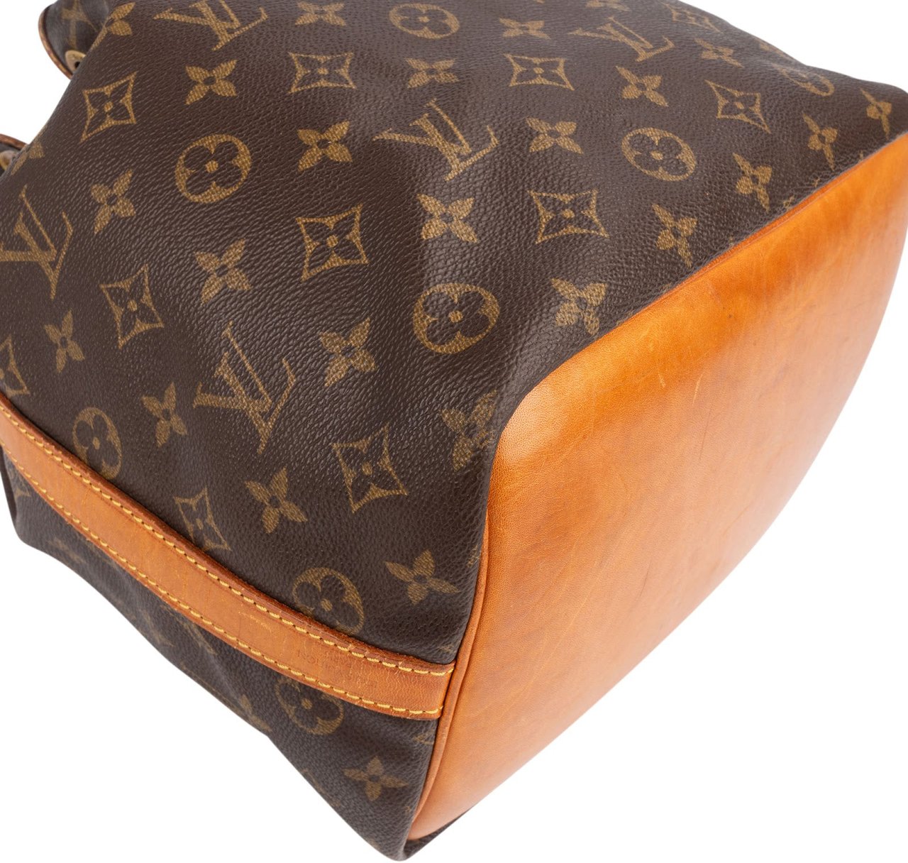 Louis Vuitton Monogram Canvas Sac Noé Petit Shoulder Bag Bruin