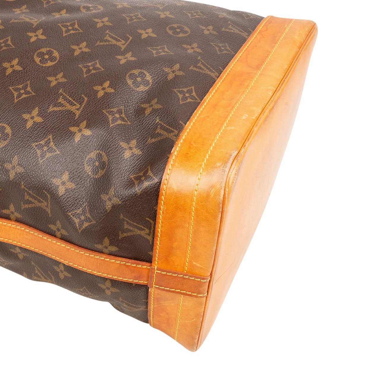 Louis Vuitton Louis Vuitton Monogram Canvas Sac Noé Grande Shoulder Bag Bruin