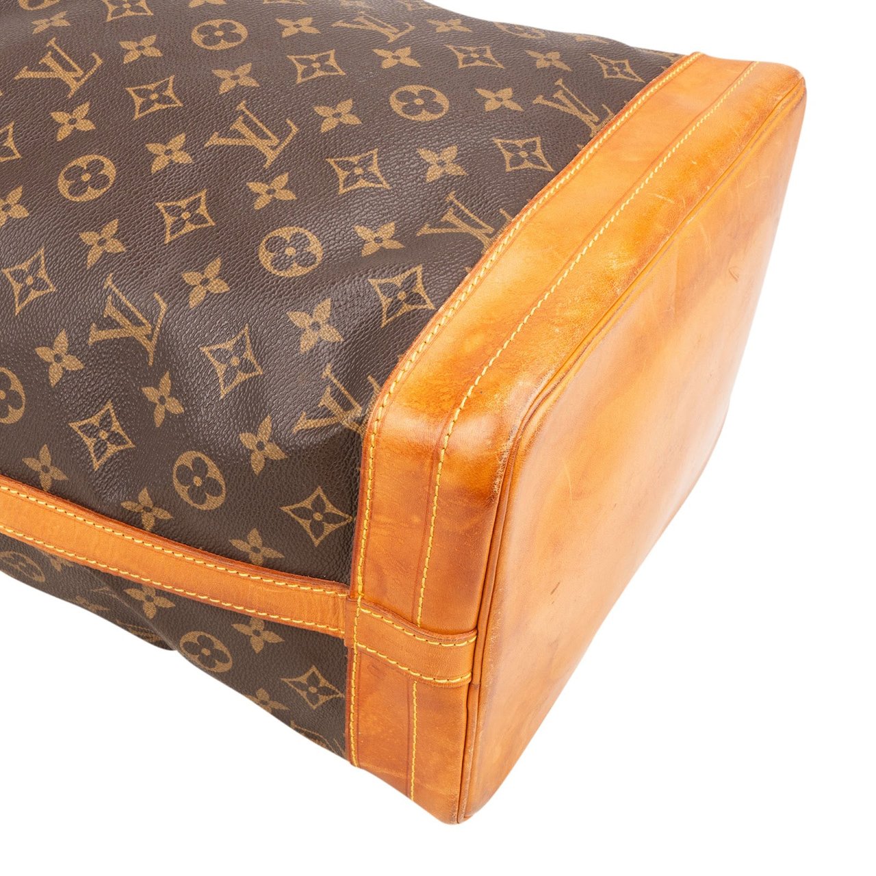 Louis Vuitton Louis Vuitton Monogram Canvas Sac Noé Grande Shoulder Bag Bruin