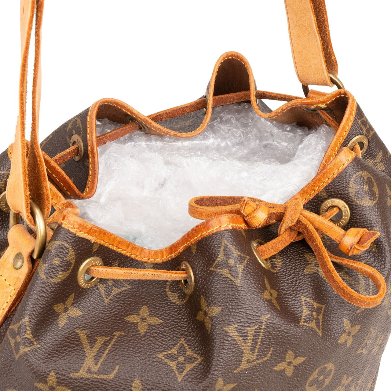 Louis Vuitton Louis Vuitton Monogram Canvas Sac Noé Grande Shoulder Bag Bruin