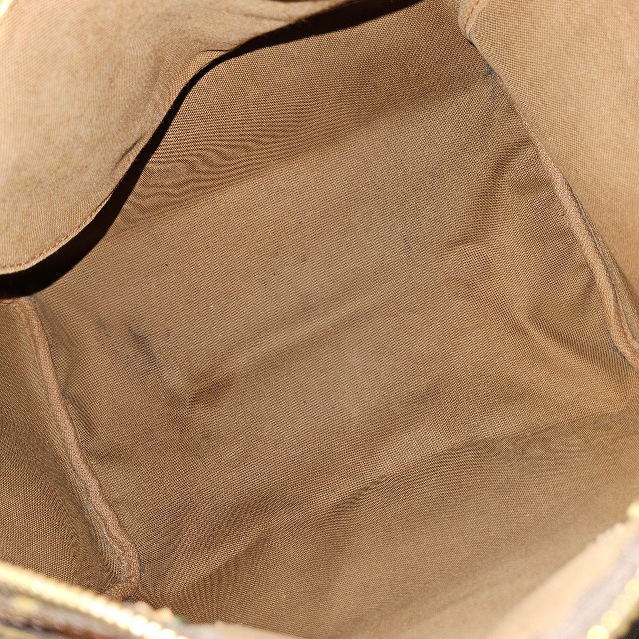 Louis Vuitton Louis Vuitton Monogram Canvas Speedy 30 Handbag Bruin