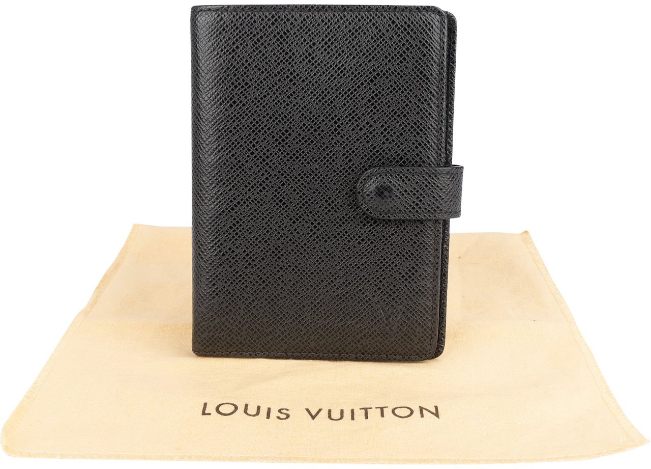 Louis Vuitton Louis Vuitton Taiga Leather Agenda PM Organizer Zwart