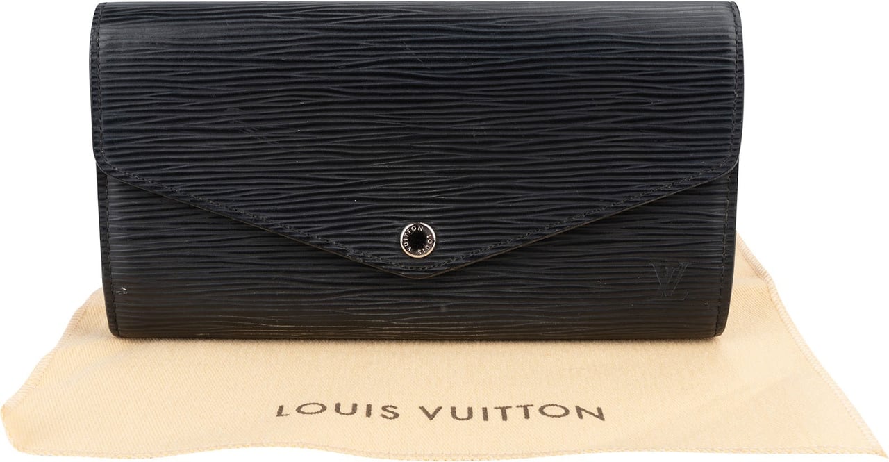 Louis Vuitton Louis Vuitton Noir Epi Leather Sarah Wallet Zwart