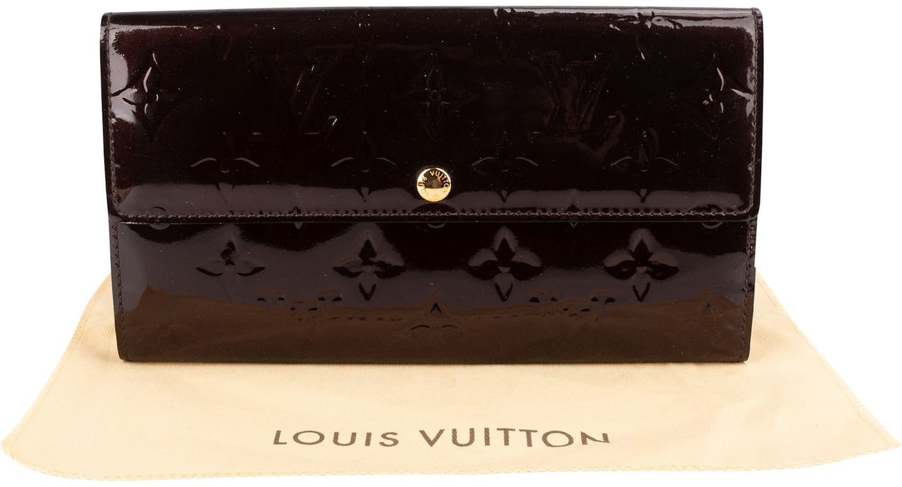 Louis Vuitton Monogram Vernis Sarah Wallet Bruin