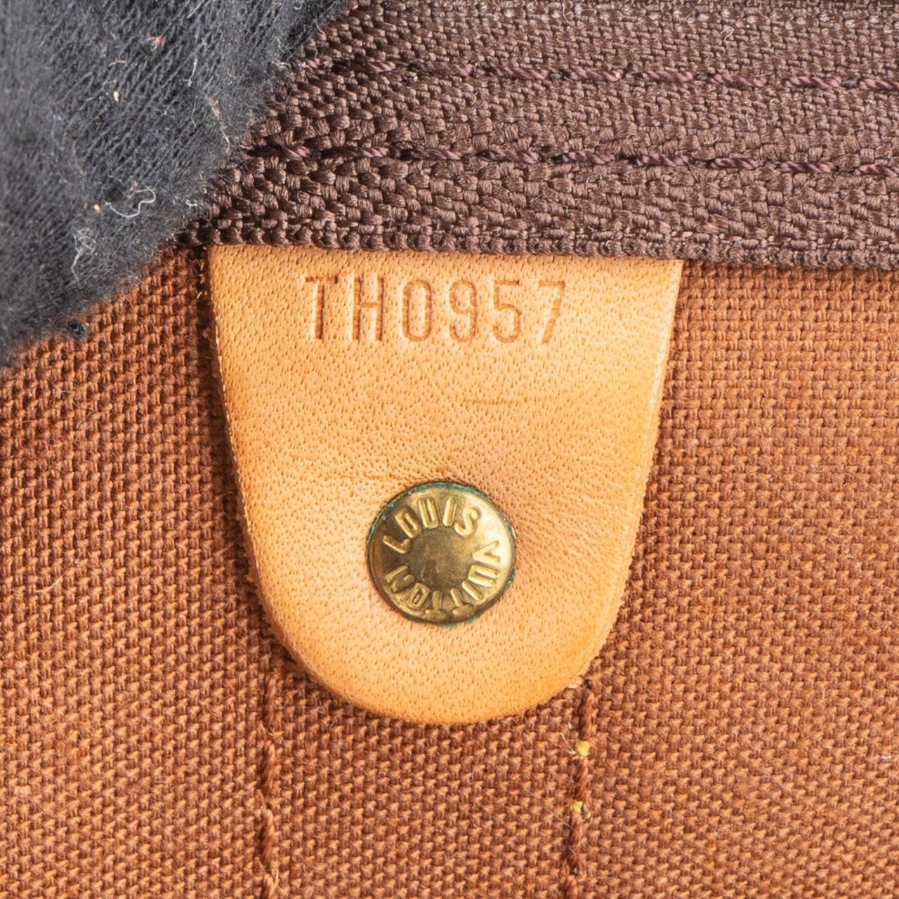 Louis Vuitton Louis Vuitton Monogram Canvas Keepall 60 Bandoulière Travel Bag Bruin