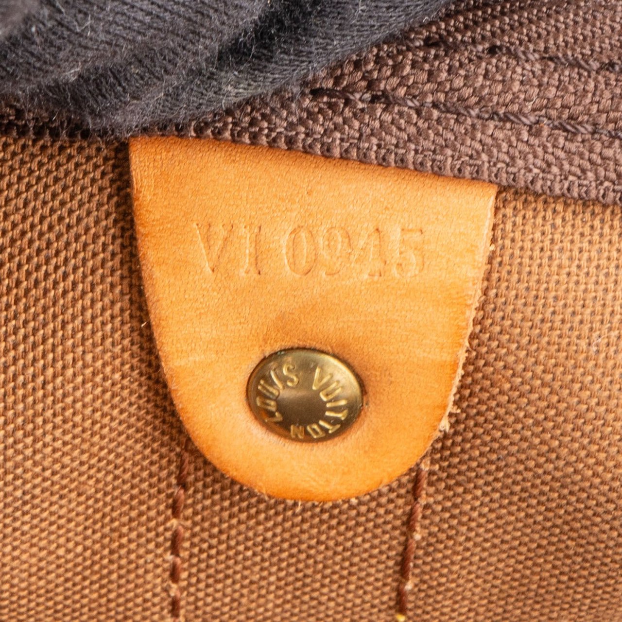 Louis Vuitton Louis Vuitton Monogram Canvas Keepall 60 Bandoulière Travel Bag Bruin