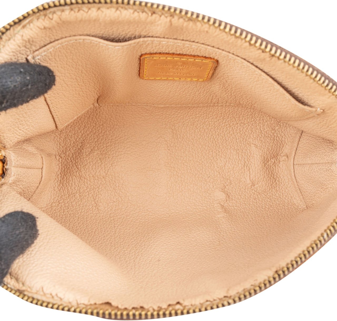 Louis Vuitton Louis Vuitton Monogram Canvas Cosmétique PM Pouch Bruin