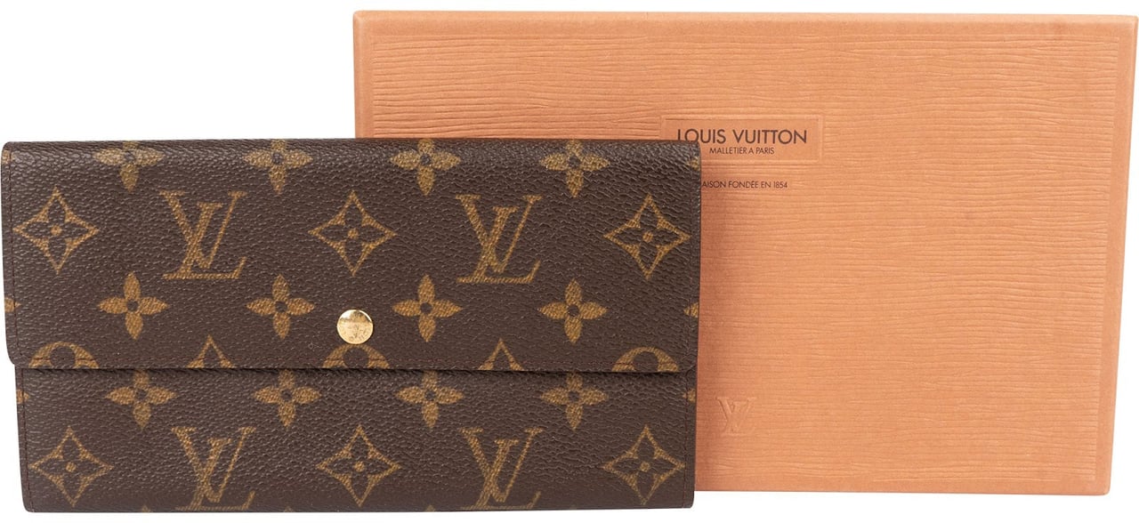 Louis Vuitton Louis Vuitton Monogram Canvas Sarah Wallet Bruin
