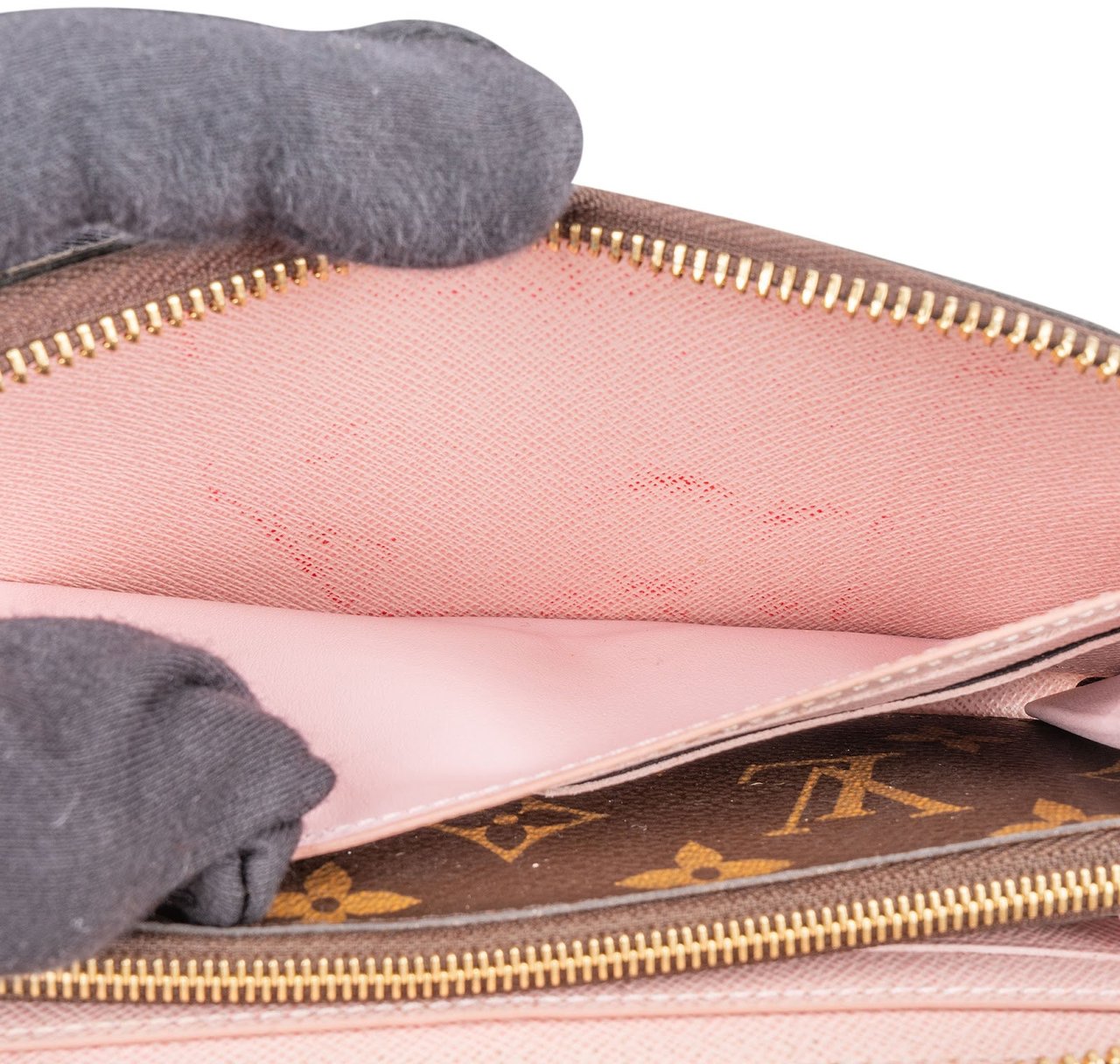 Louis Vuitton Louis Vuitton Monogram Canvas Zippy Wallet Bruin