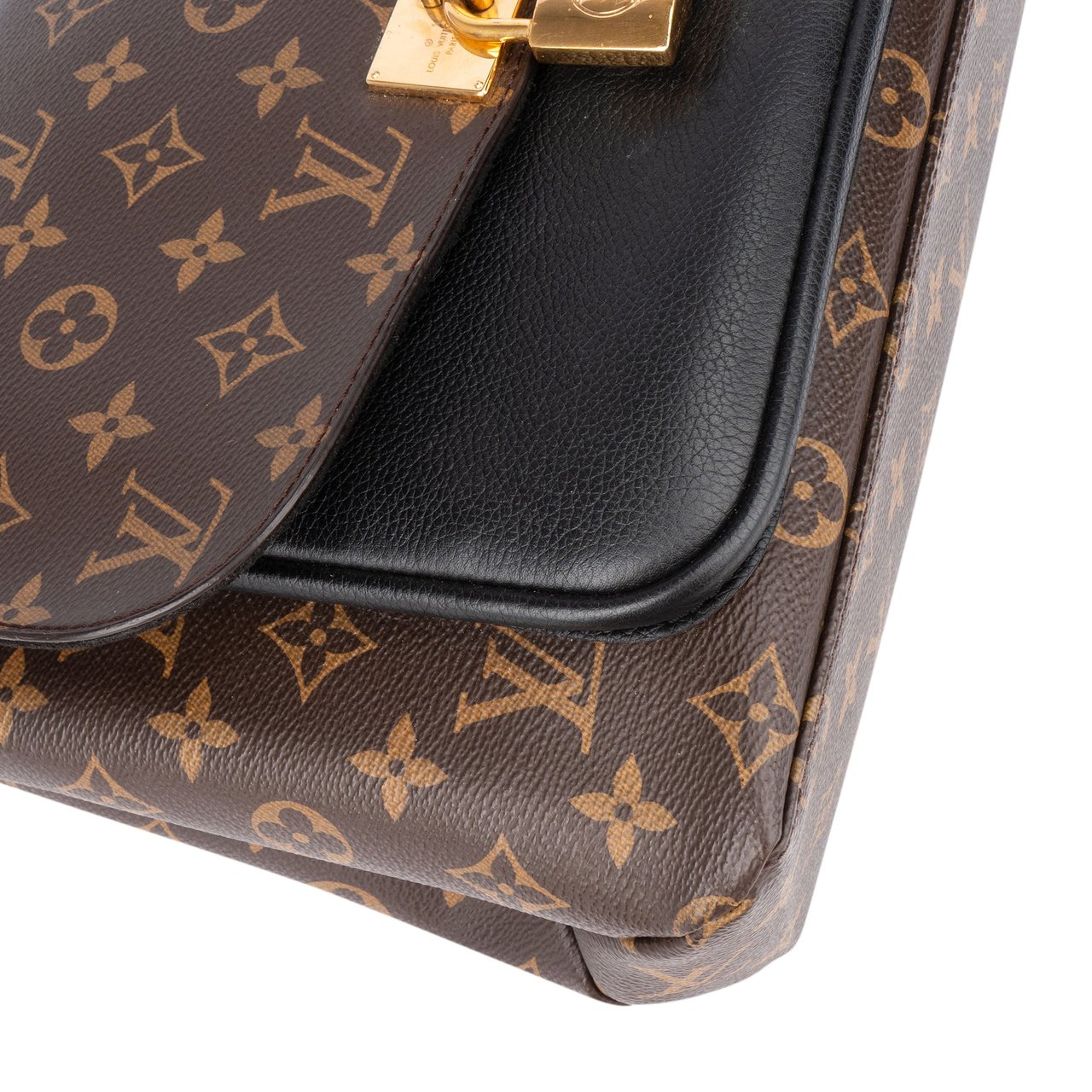 Louis Vuitton Louis Vuitton Canvas Monogram Marignan Handbag Divers