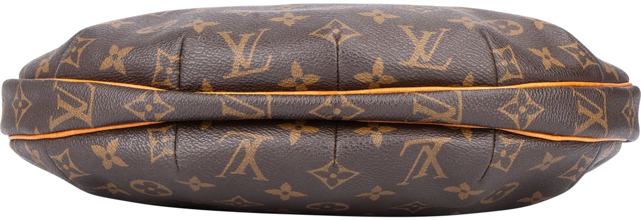 Louis Vuitton Louis Vuitton Canvas Monogram Croissant MM Shoulder Bag Divers