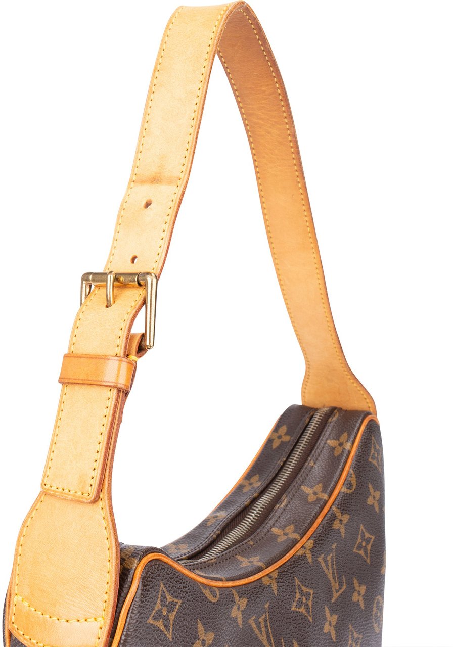 Louis Vuitton Louis Vuitton Canvas Monogram Croissant MM Shoulder Bag Divers