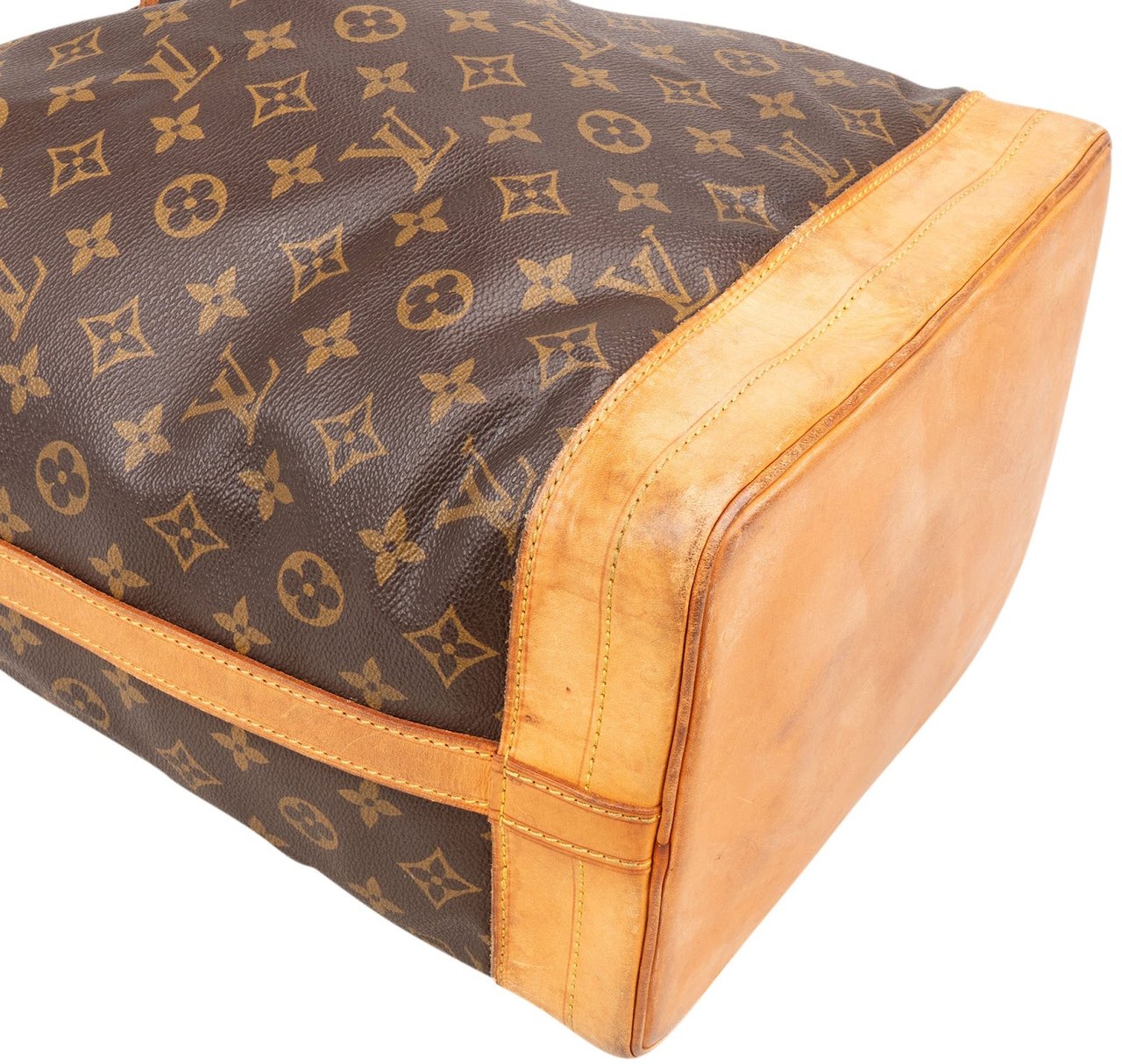Louis Vuitton Louis Vuitton Monogram Canvas Sac Noé Grande Shoulder Bag Bruin