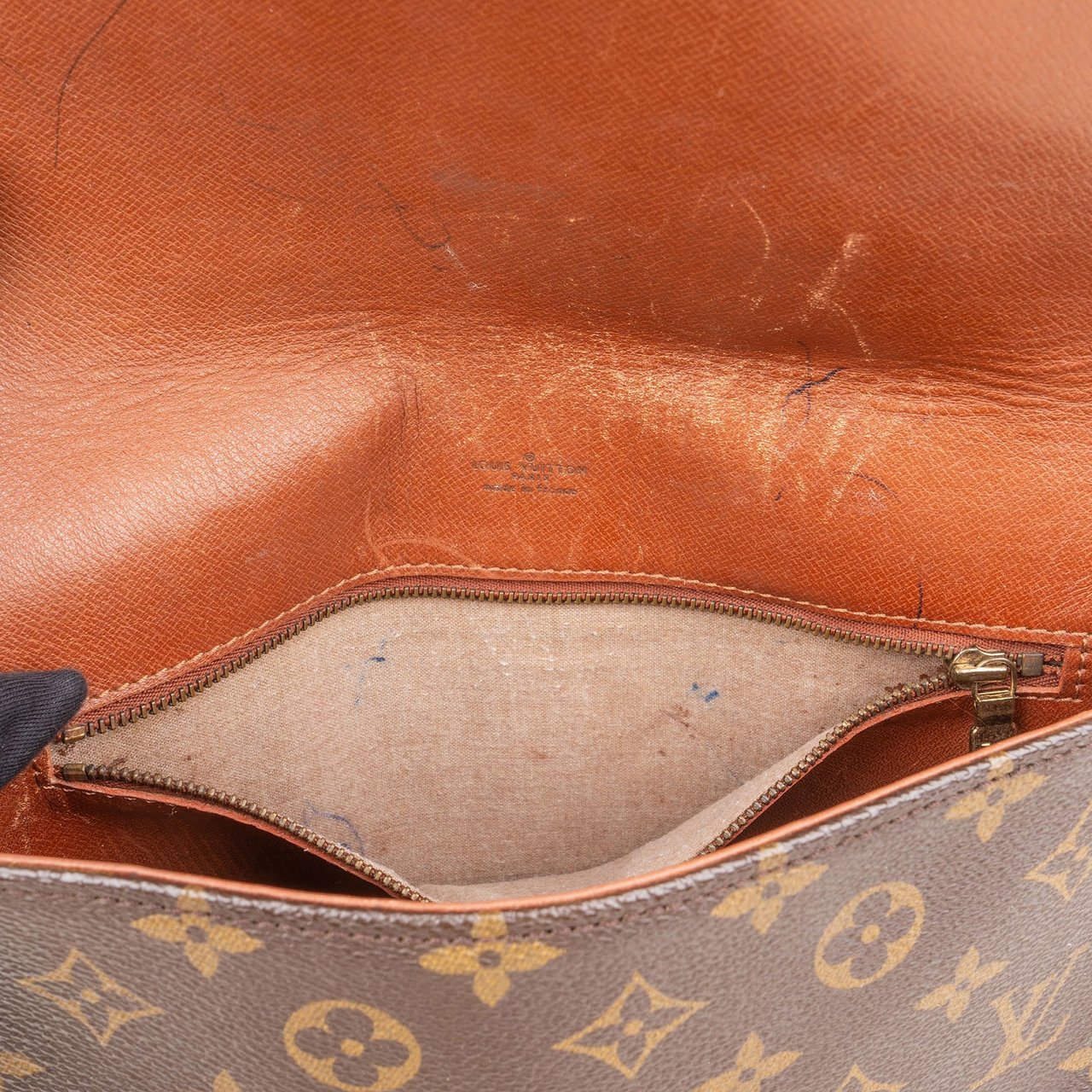 Louis Vuitton Louis Vuitton Monogram Canvas Chantilly GM Crossbody Bag Bruin