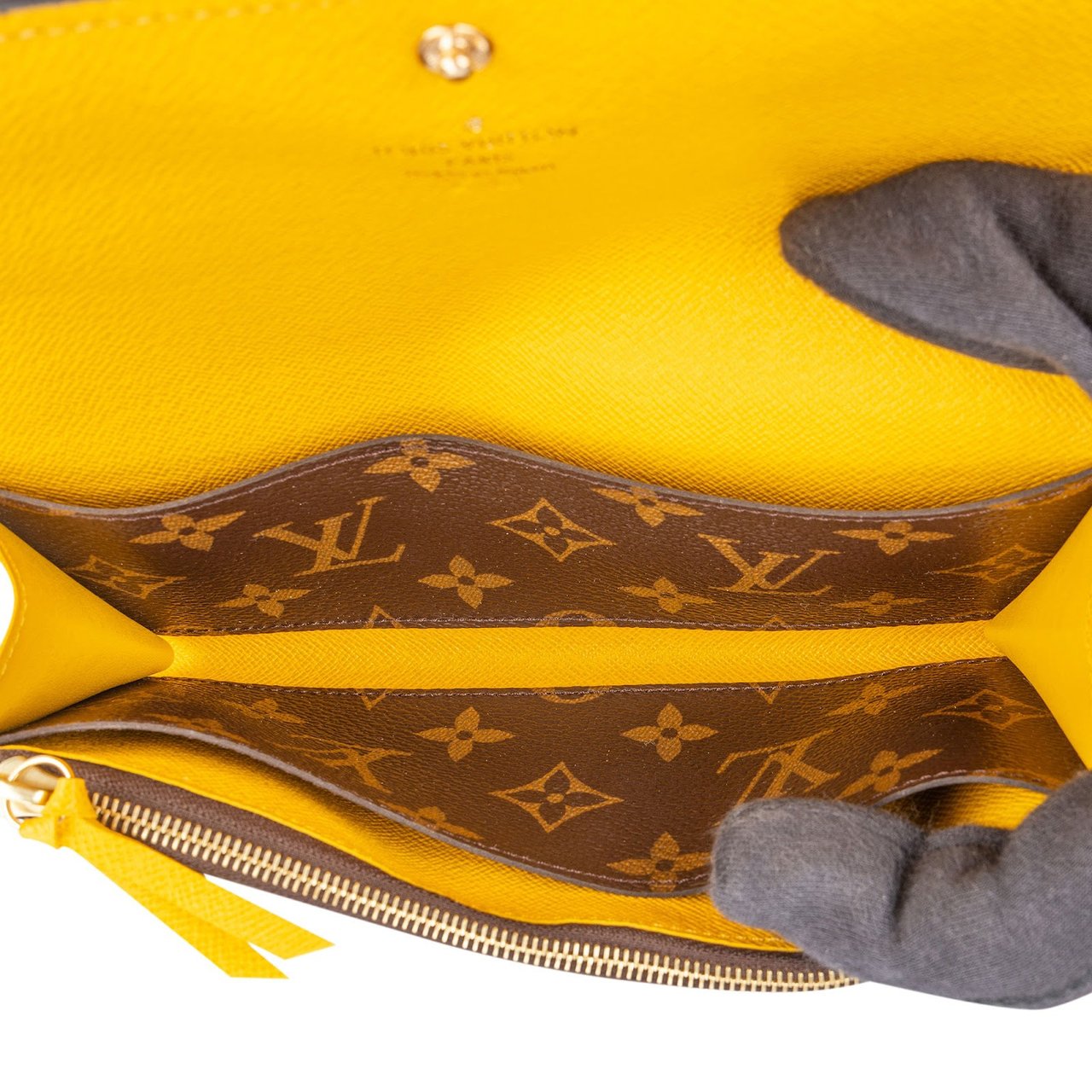 Louis Vuitton Louis Vuitton Monogram Canvas Emilie Wallet Bruin