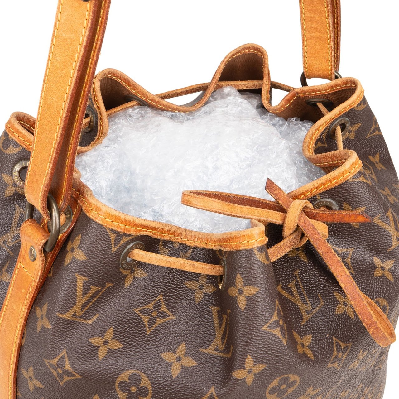Louis Vuitton Louis Vuitton Monogram Canvas Sac Noé Grande Shoulder Bag Bruin