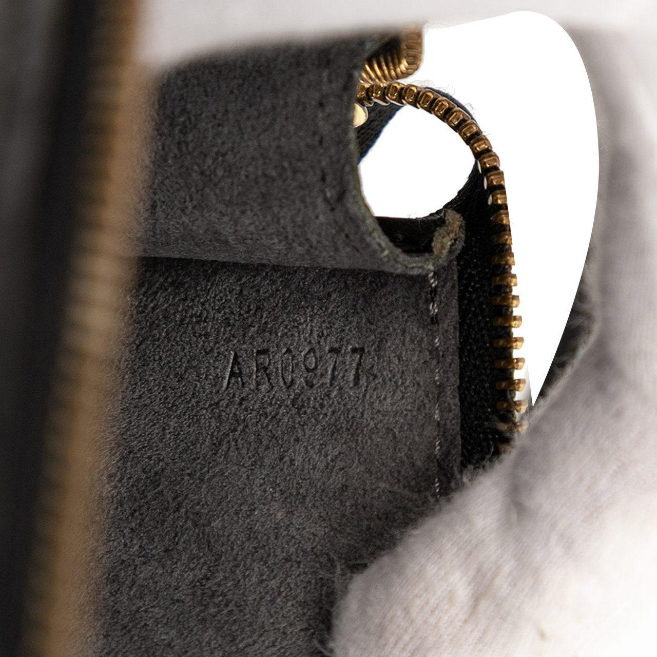 Louis Vuitton Epi Pochette Accessoires Zwart