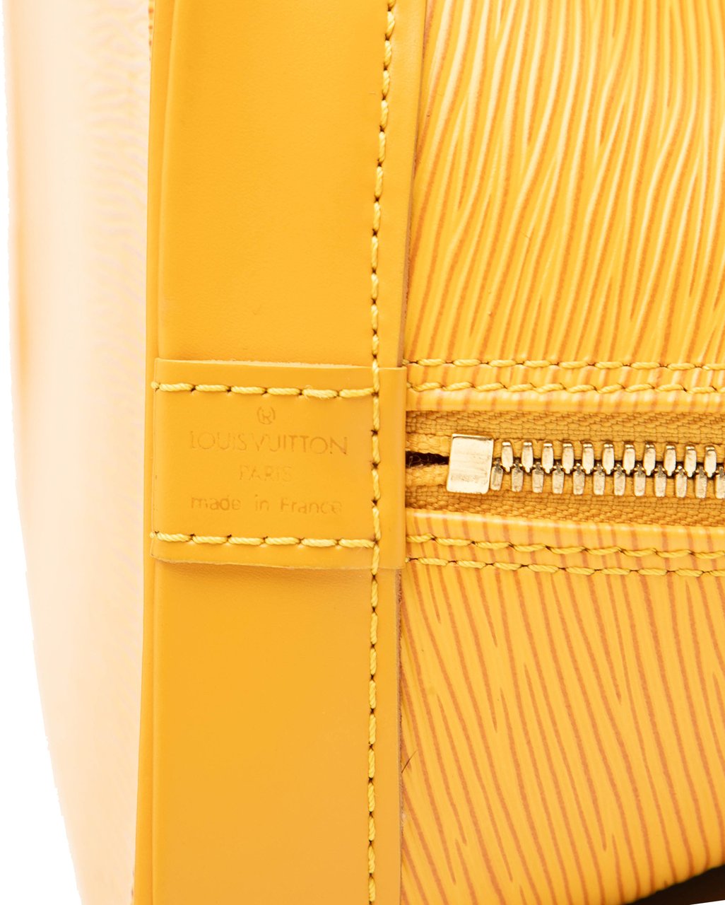 Louis Vuitton Epi Alma PM Geel