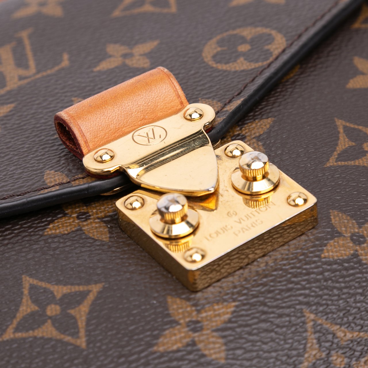 Louis Vuitton Monogram Pochette Metis Bruin