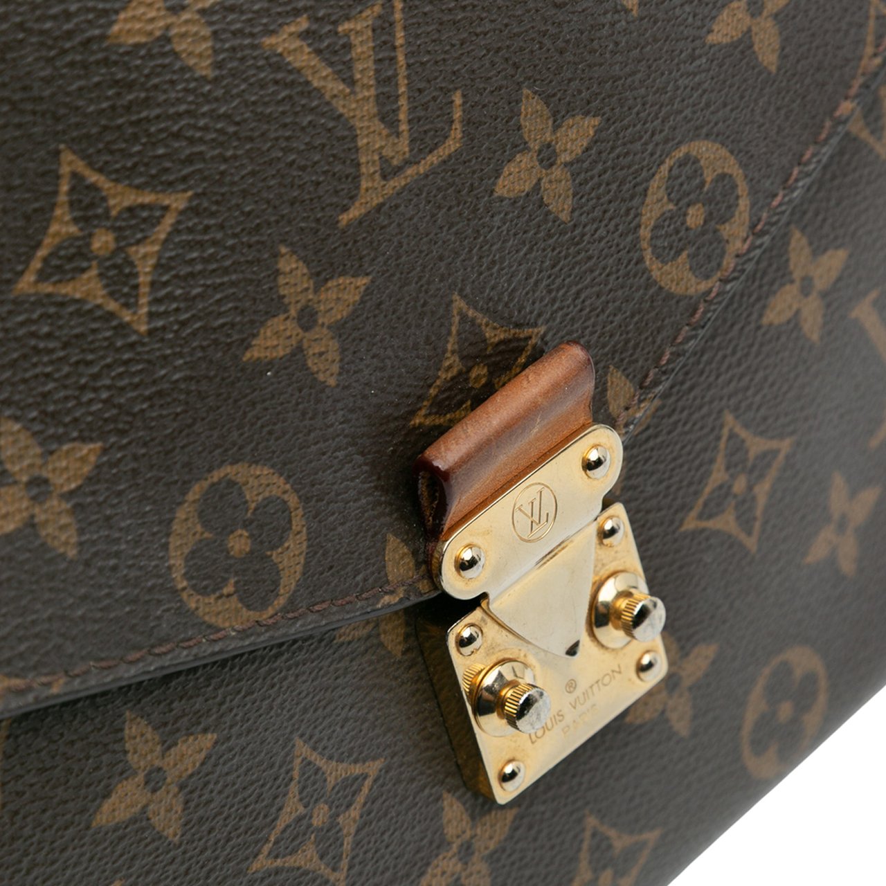 Louis Vuitton Monogram Pochette Metis Bruin