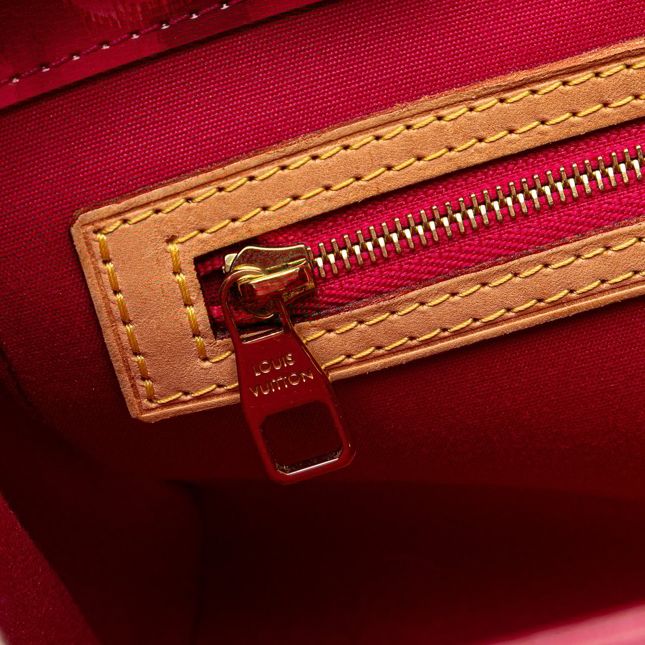 Louis Vuitton Monogram Vernis Ikat Catalina BB Roze