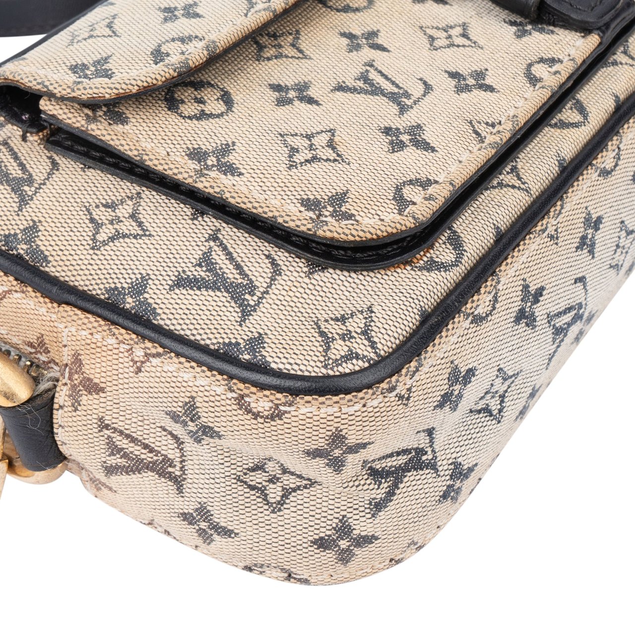 Louis Vuitton Louis Vuitton Mini Lin Monogram Juliette Crossbody Bag Divers