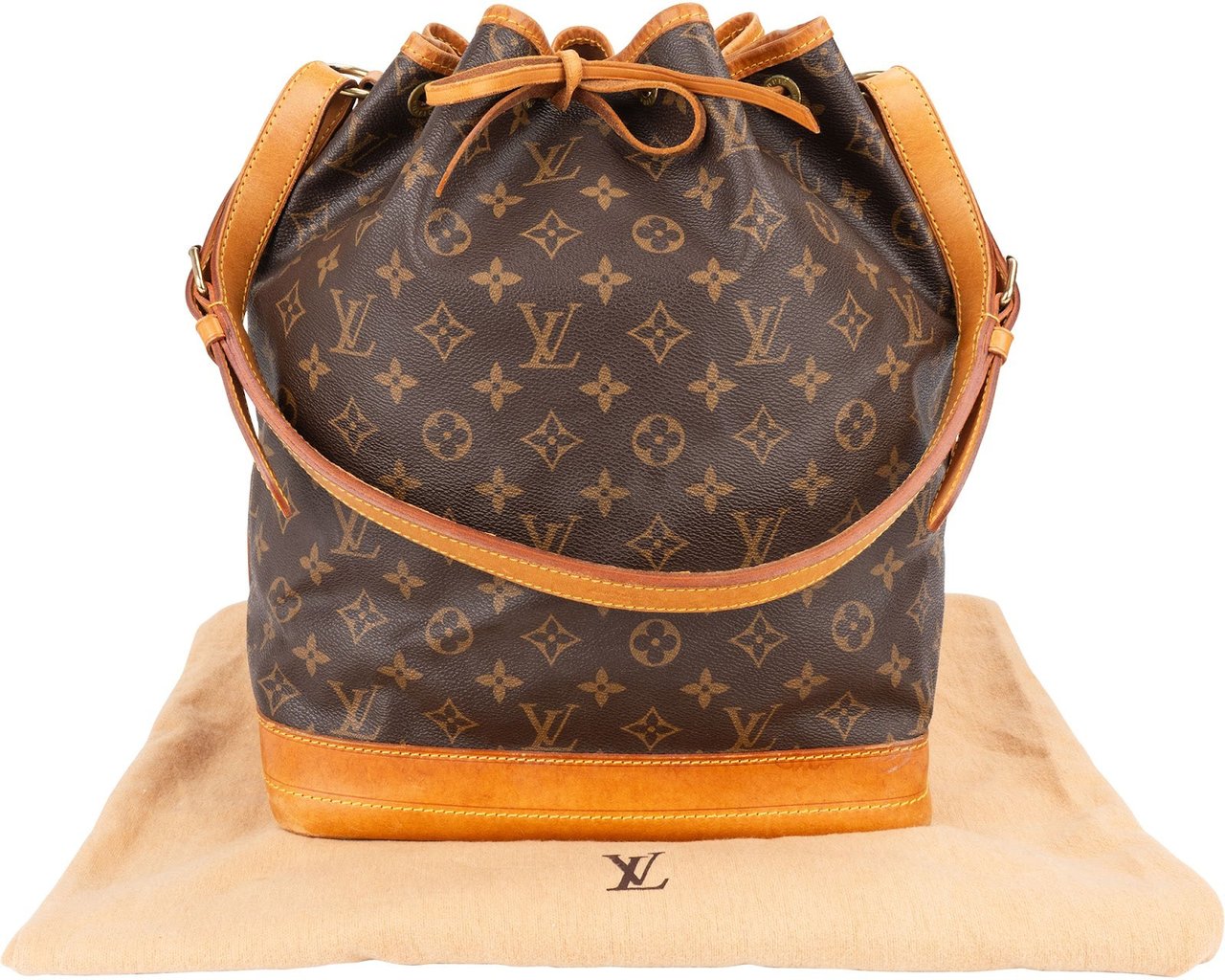 Louis Vuitton Louis Vuitton Monogram Canvas Sac Noé Grande Shoulder Bag Bruin