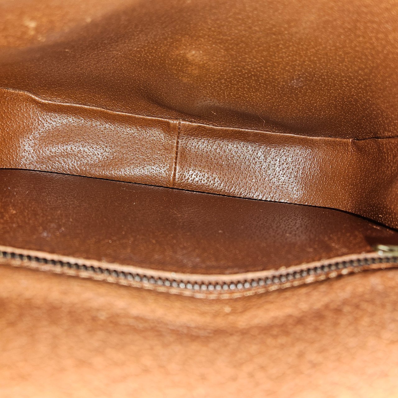 Louis Vuitton Louis Vuitton Monogram Canvas Saint Cloud GM Crossbody Bag Bruin