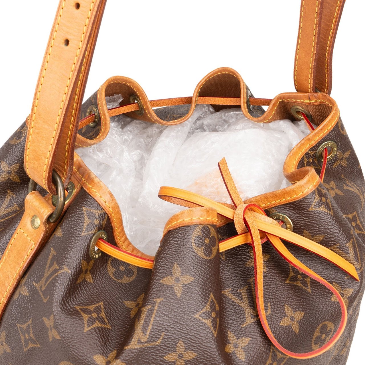Louis Vuitton Monogram Canvas Sac Noé Grande Shoulder Bag Bruin