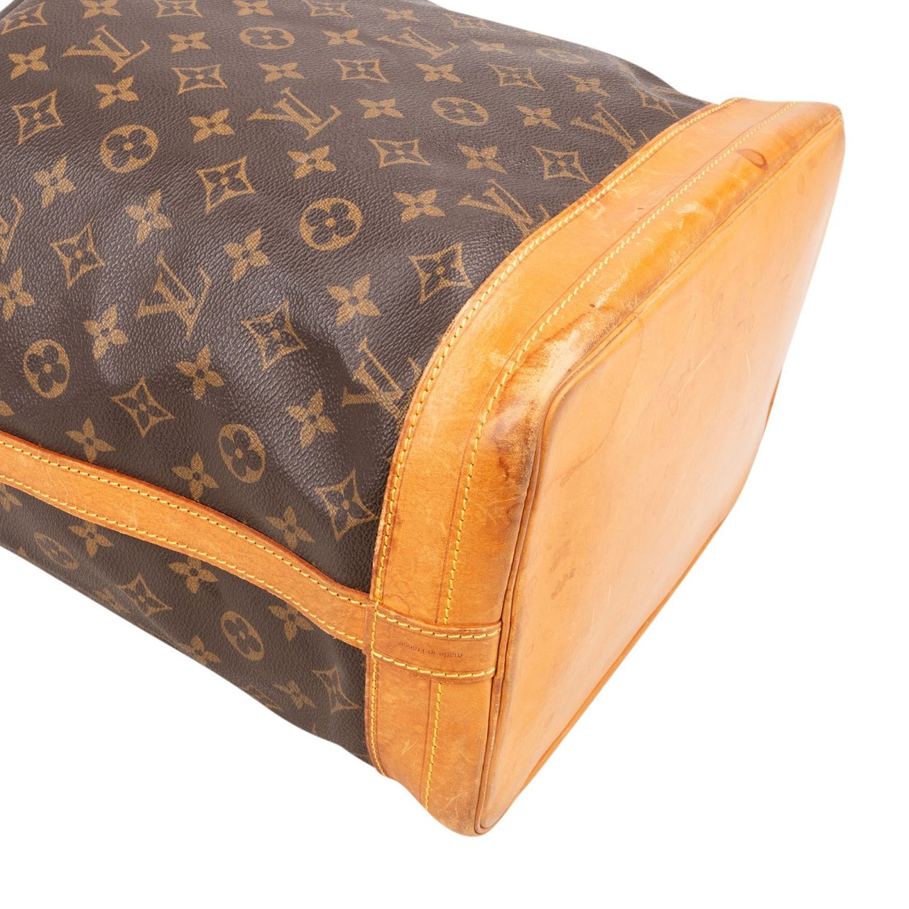 Louis Vuitton Louis Vuitton Monogram Canvas Sac Noé Grande Shoulder Bag Bruin