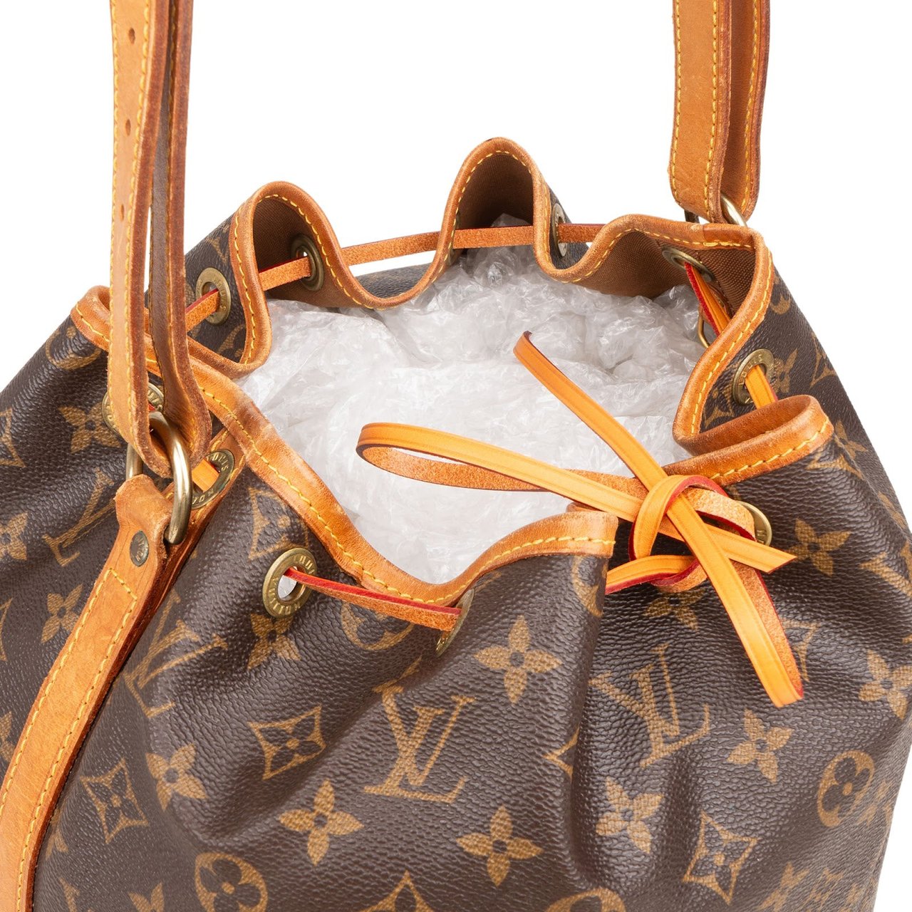 Louis Vuitton Louis Vuitton Monogram Canvas Sac Noé Grande Shoulder Bag Bruin
