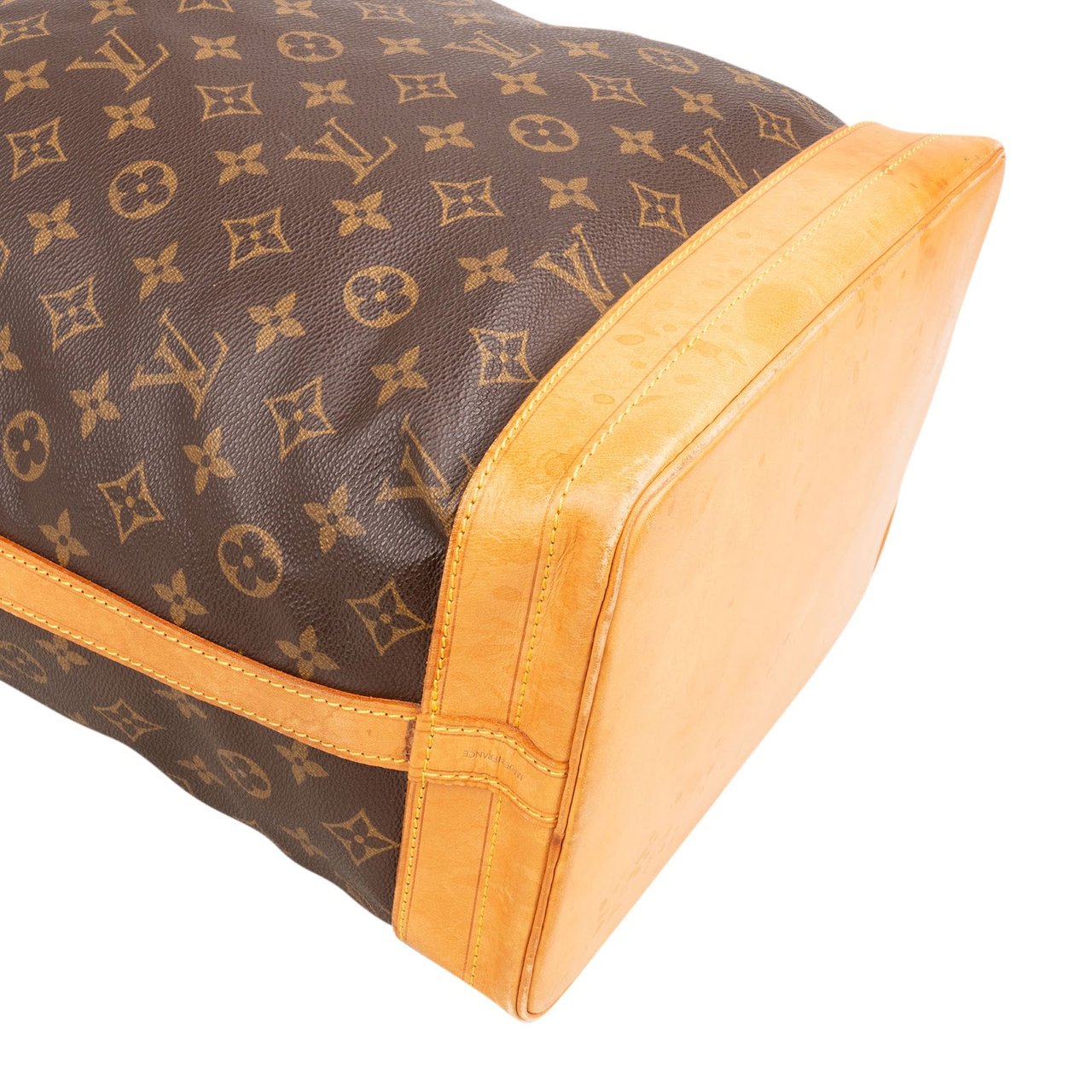Louis Vuitton Monogram Canvas Sac Noé Grande Shoulder Bag Bruin