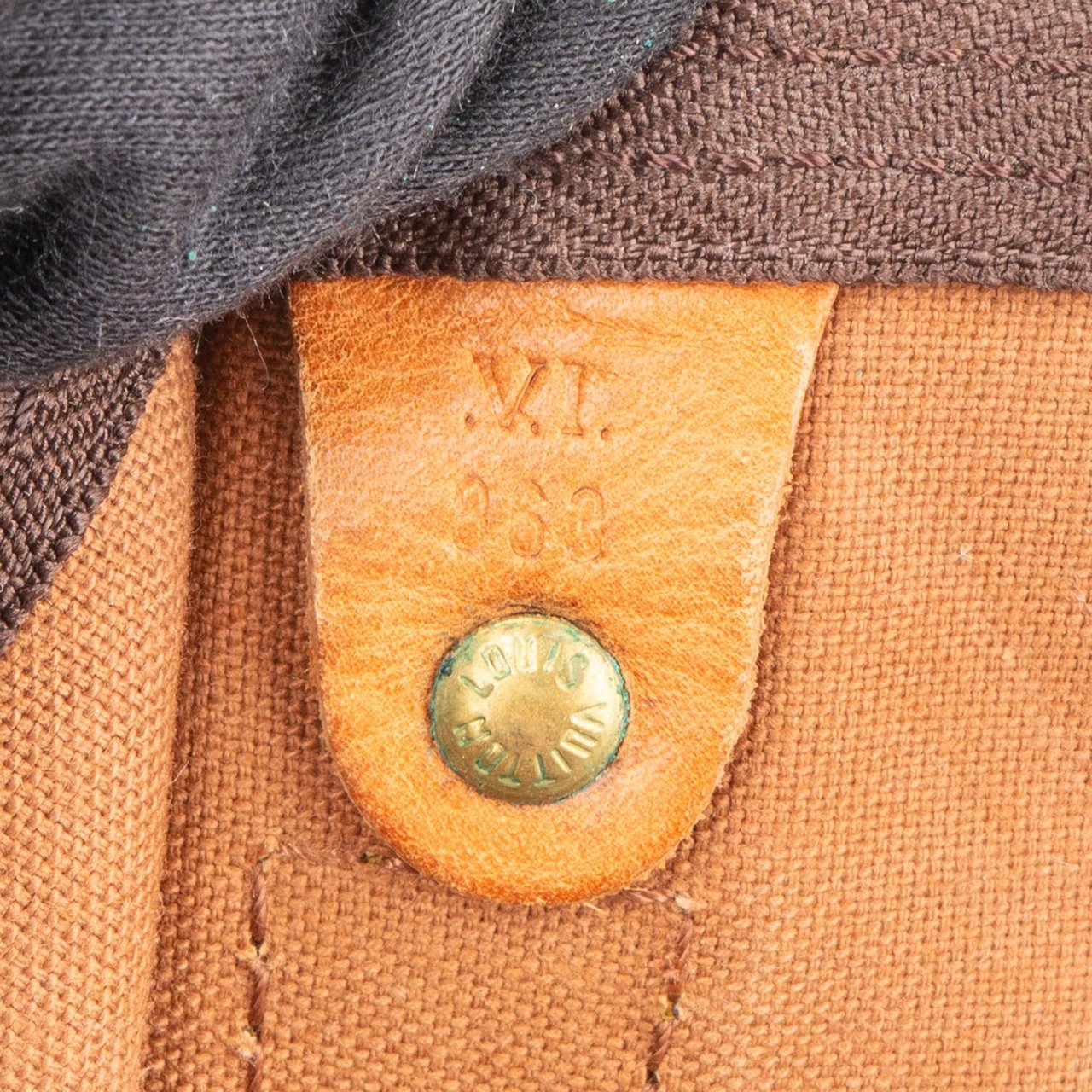 Louis Vuitton Monogram Canvas Keepall 55 Bandoulière Travel Bag Bruin